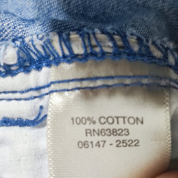 Christopher & Banks Capri Jeans women's size 10 hard washed denim blue high rise - Picture 6 of 13